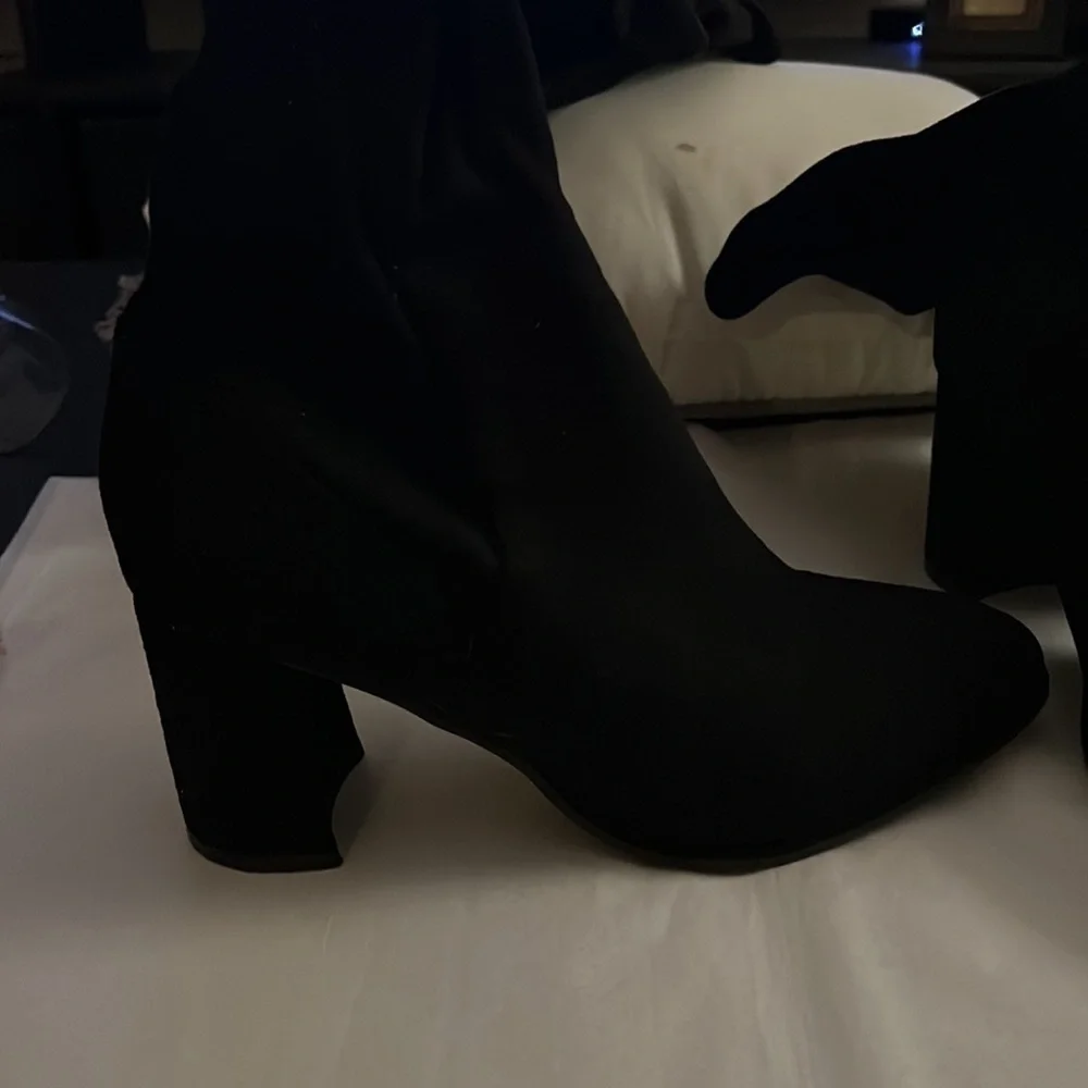 Marc Fisher Darton over the knee faux suede black boots Sz 8W wide‎ calf